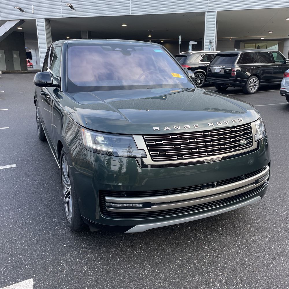 2023 Land Rover Range Rover P530 SE LWB