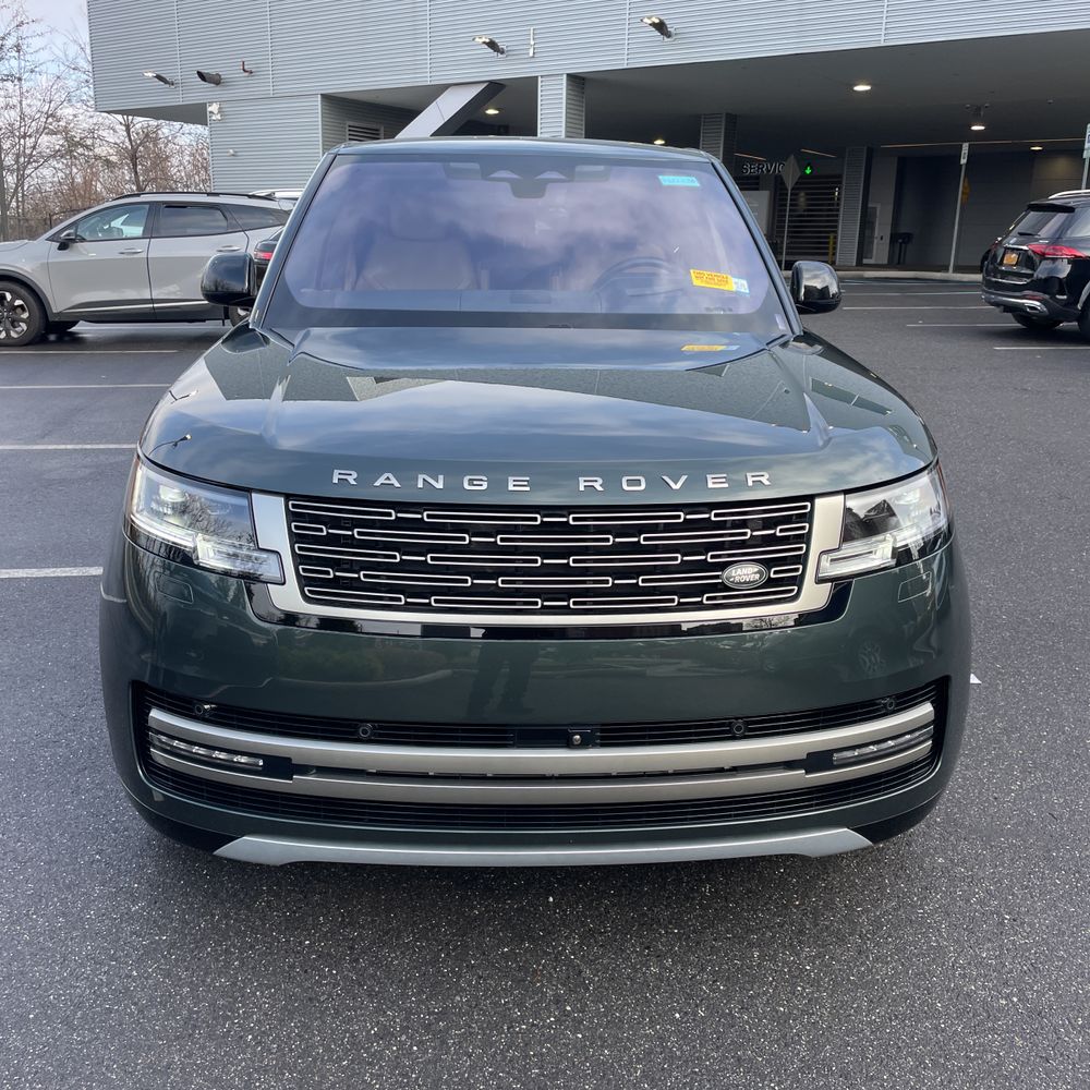 2023 Land Rover Range Rover P530 SE LWB