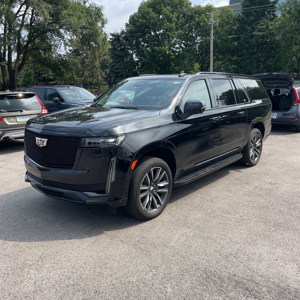 2024 Cadillac Escalade ESV Sport