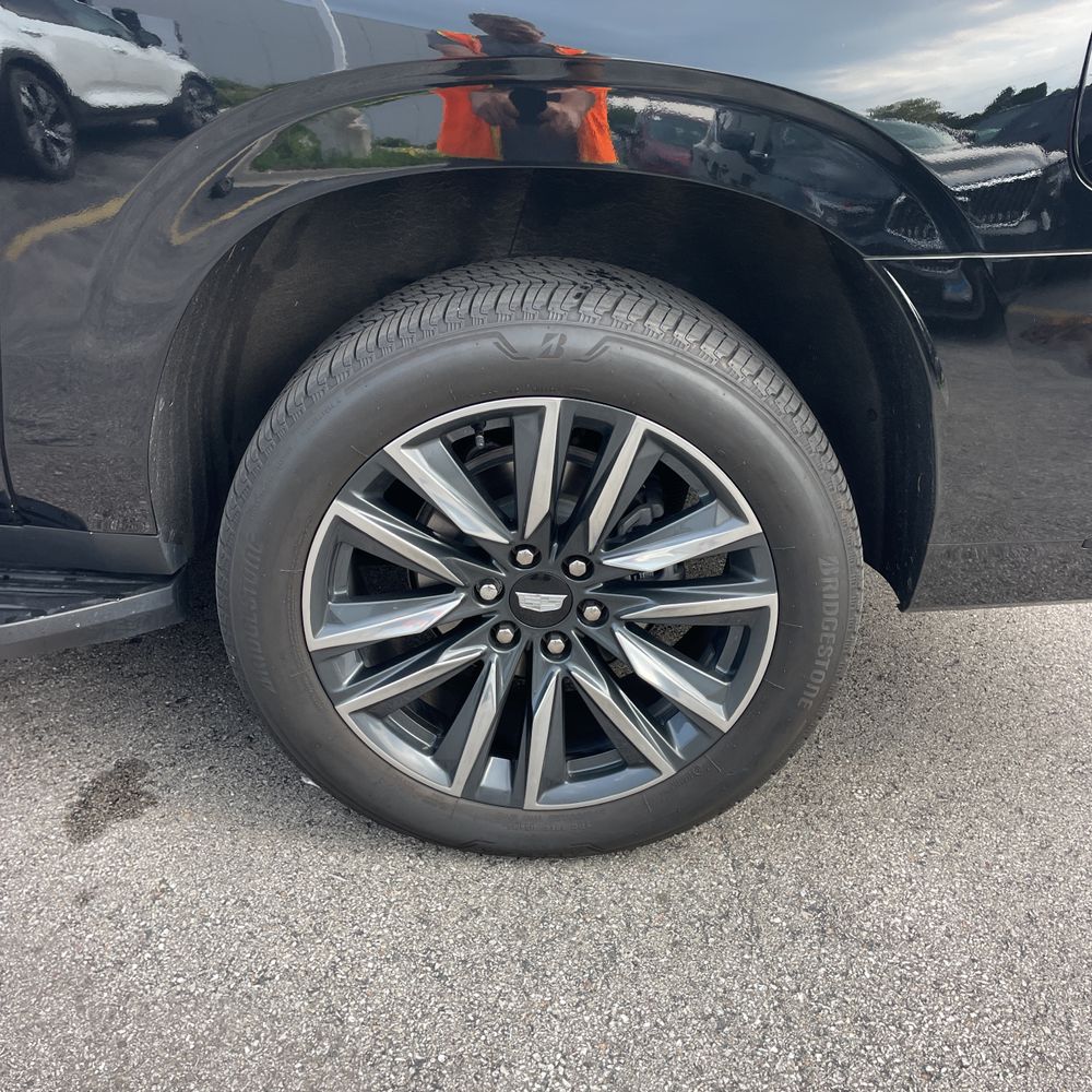 2024 Cadillac Escalade ESV Sport