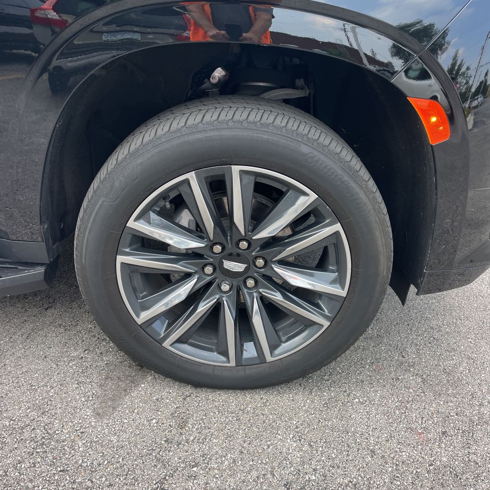 2024 Cadillac Escalade ESV Sport