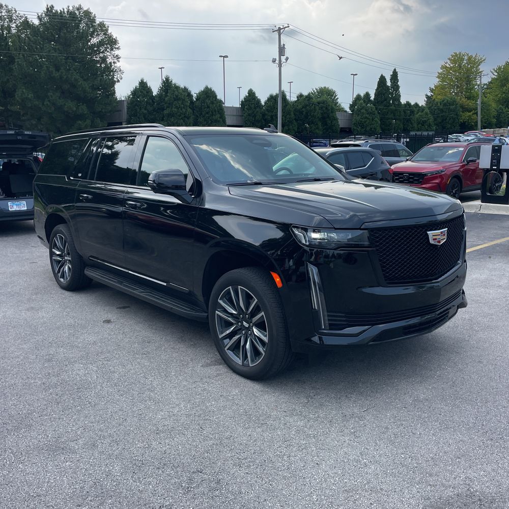 2024 Cadillac Escalade ESV Sport
