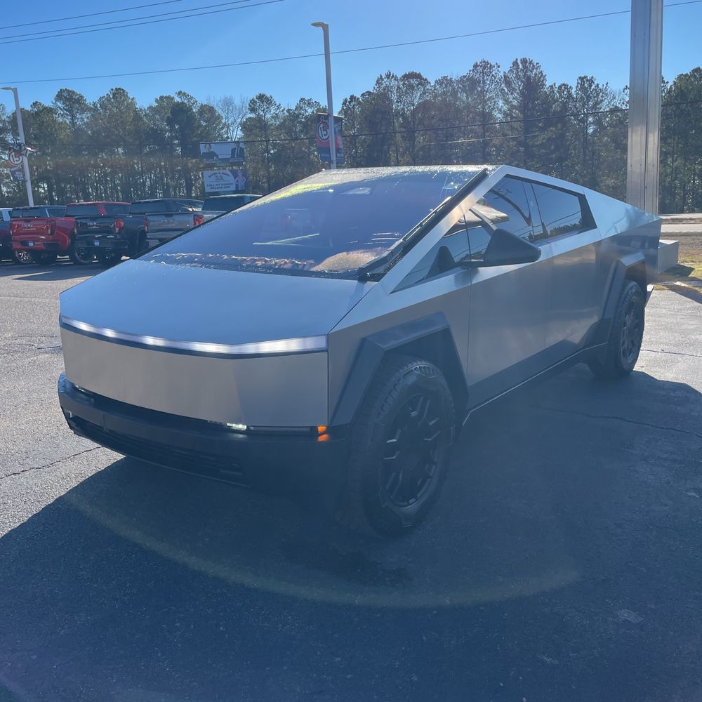 2024 Tesla Cybertruck Base