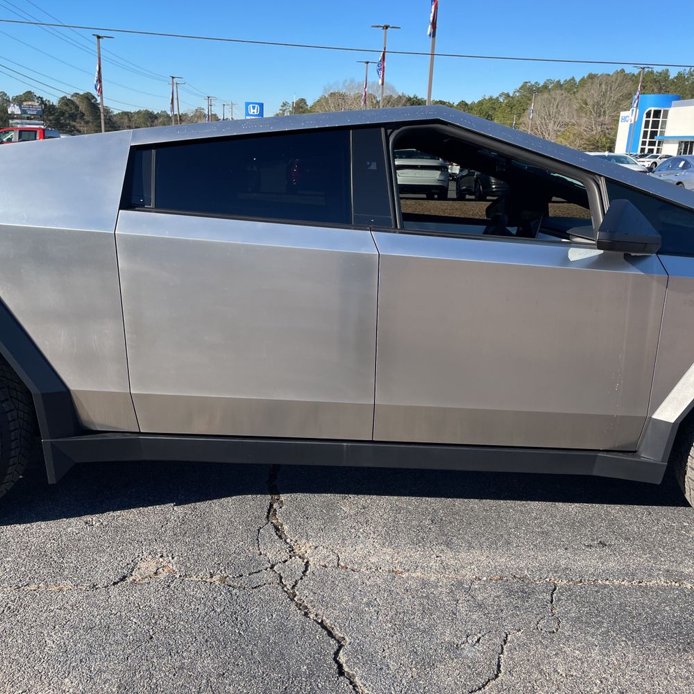 2024 Tesla Cybertruck Base