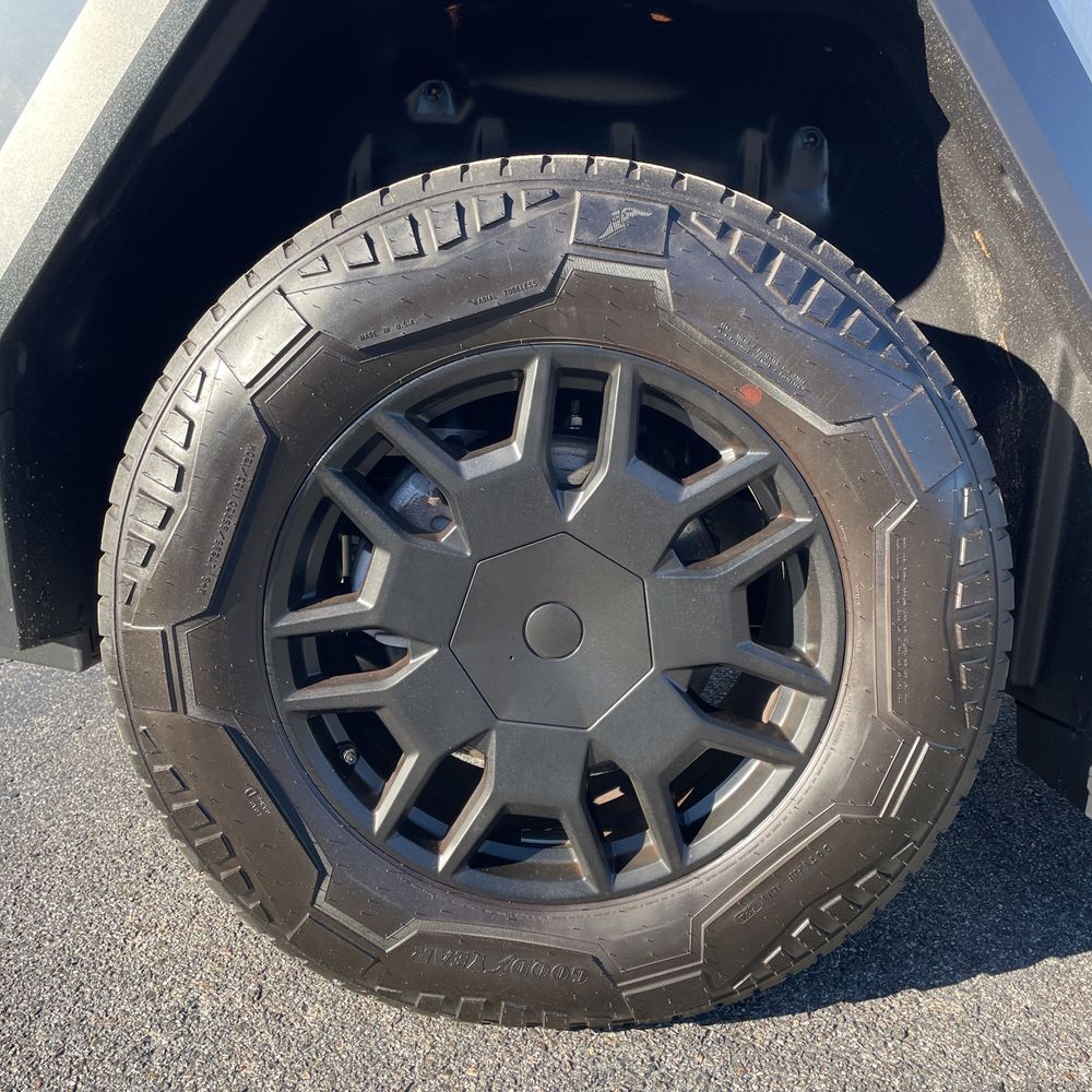 2024 Tesla Cybertruck Base