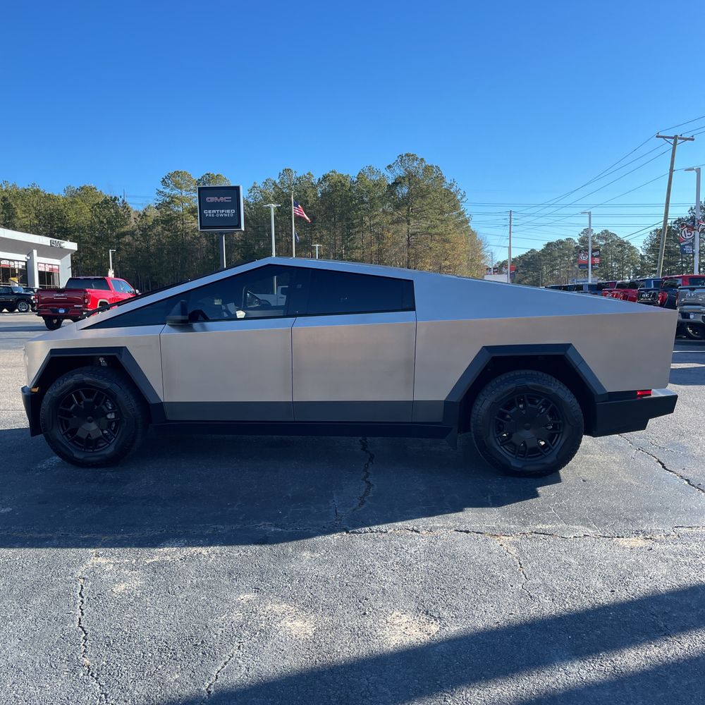 2024 Tesla Cybertruck Base