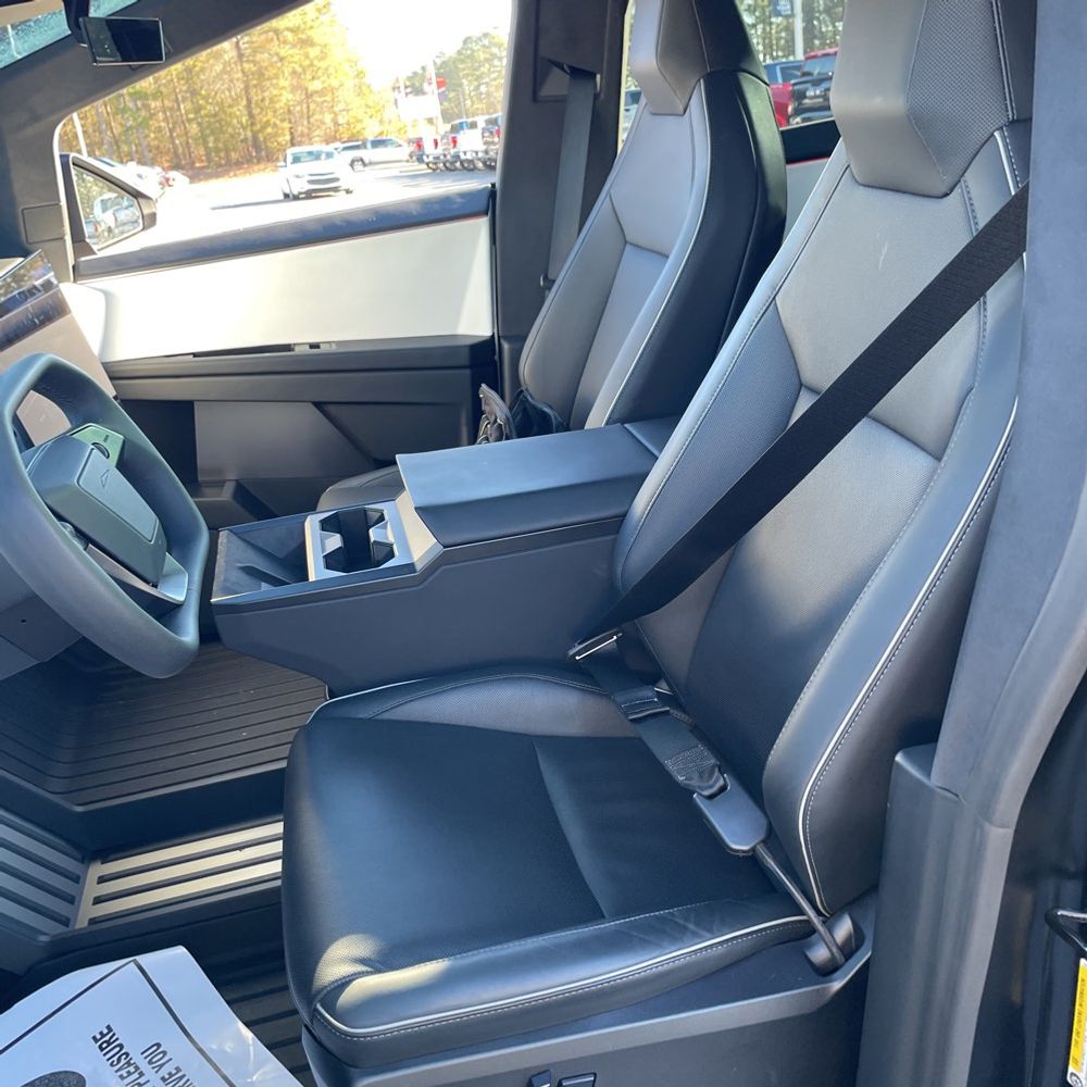 2024 Tesla Cybertruck Base