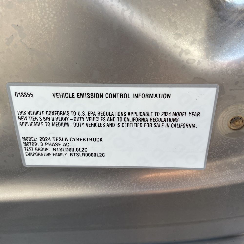2024 Tesla Cybertruck Base