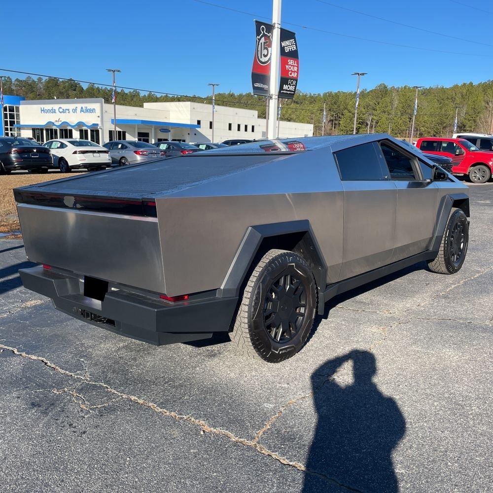 2024 Tesla Cybertruck Base