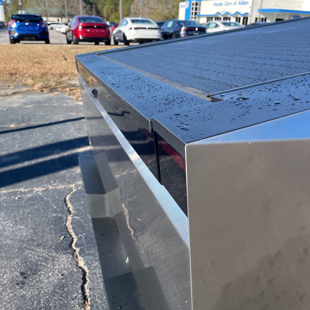 2024 Tesla Cybertruck Base