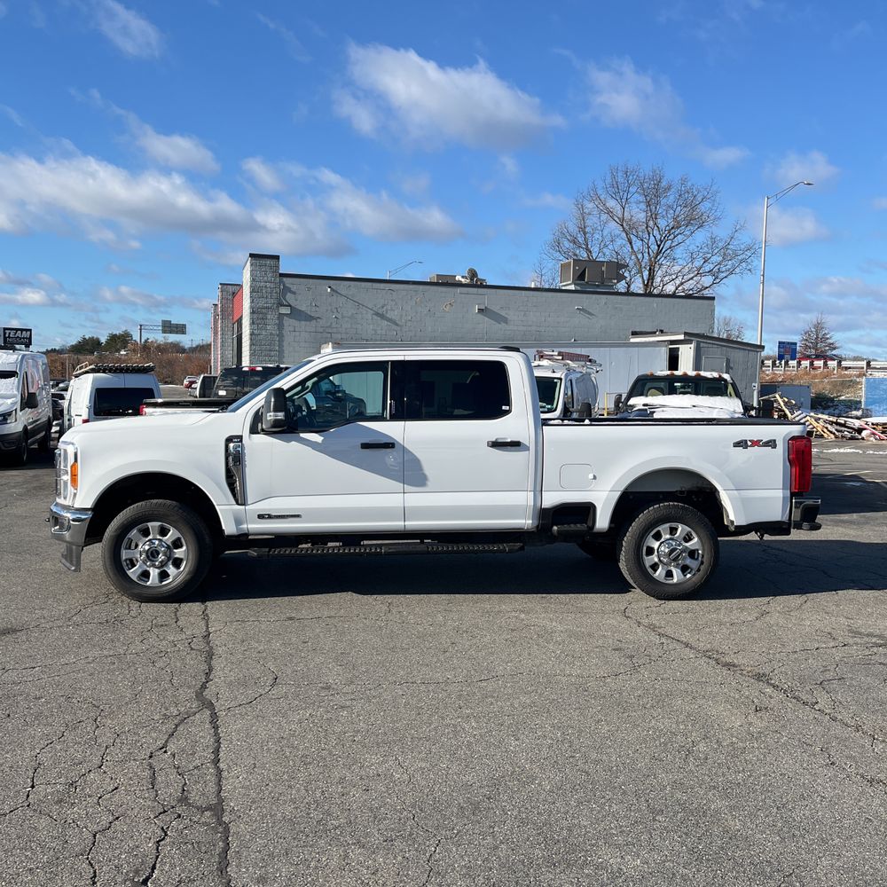 2023 Ford F-350 Super Duty XLT