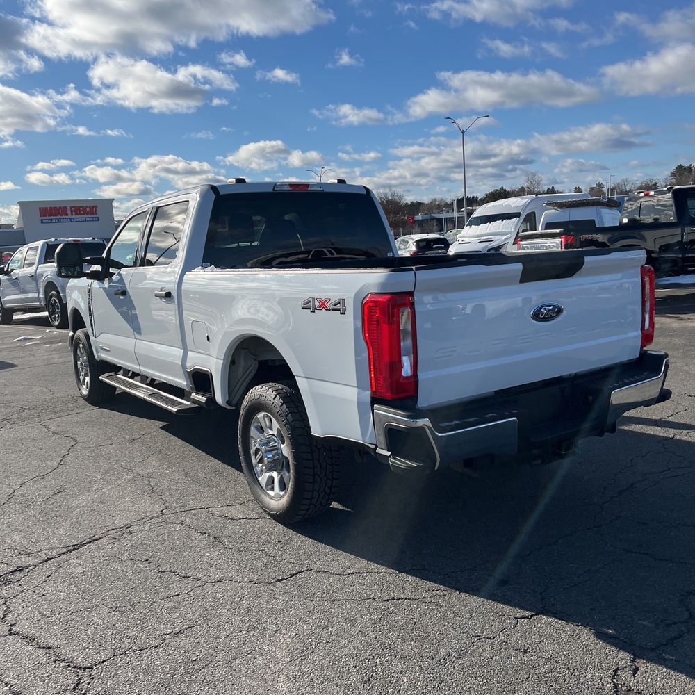 2023 Ford F-350 Super Duty XLT