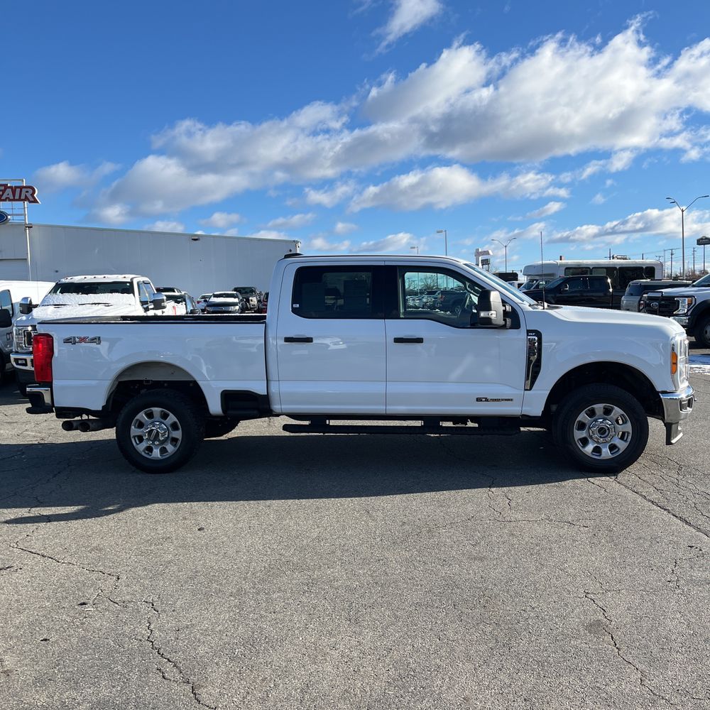 2023 Ford F-350 Super Duty XLT