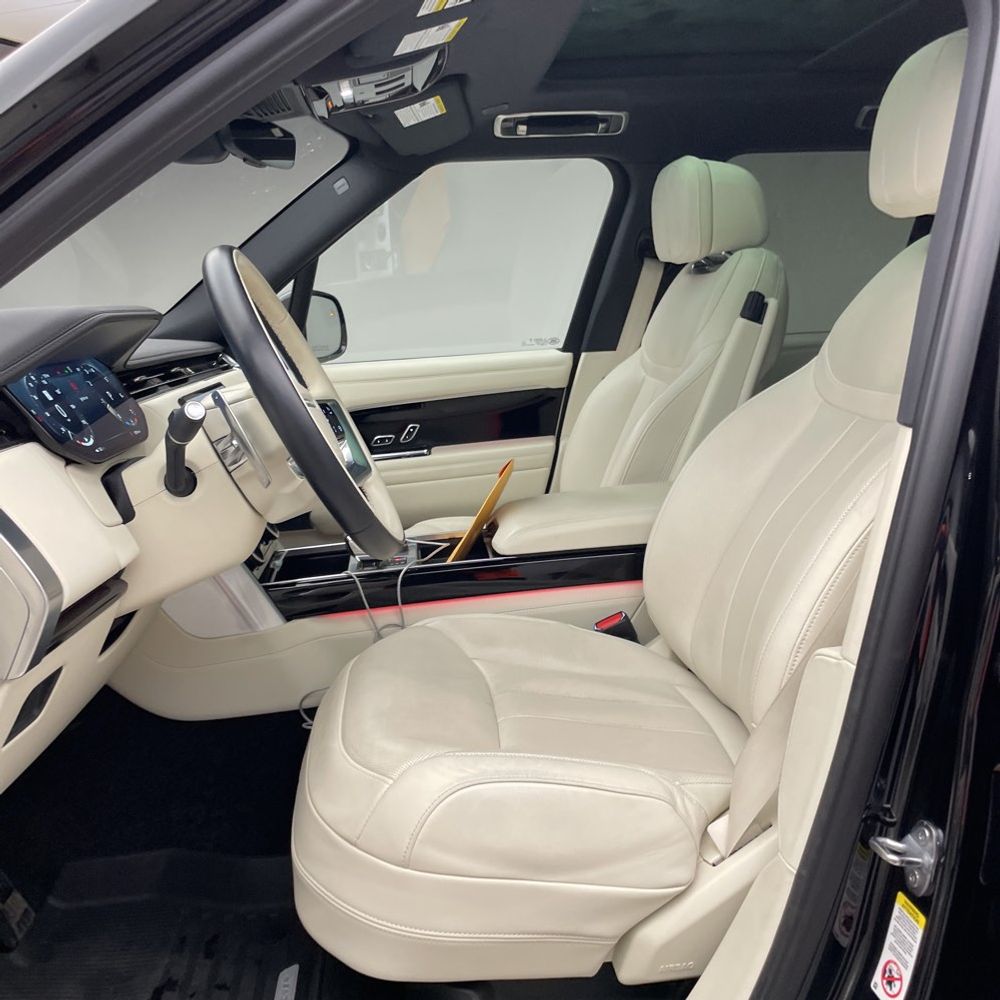 2023 Land Rover Range Rover P530 SE