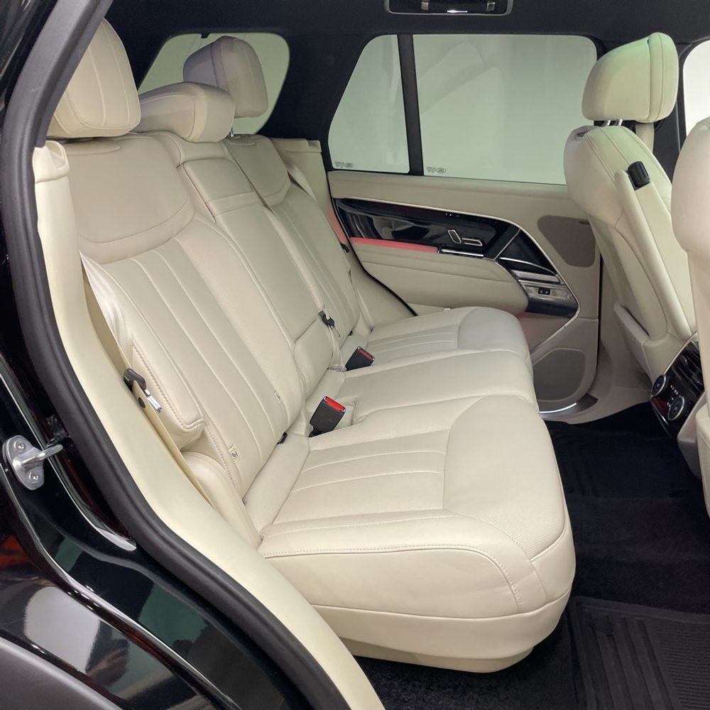 2023 Land Rover Range Rover P530 SE