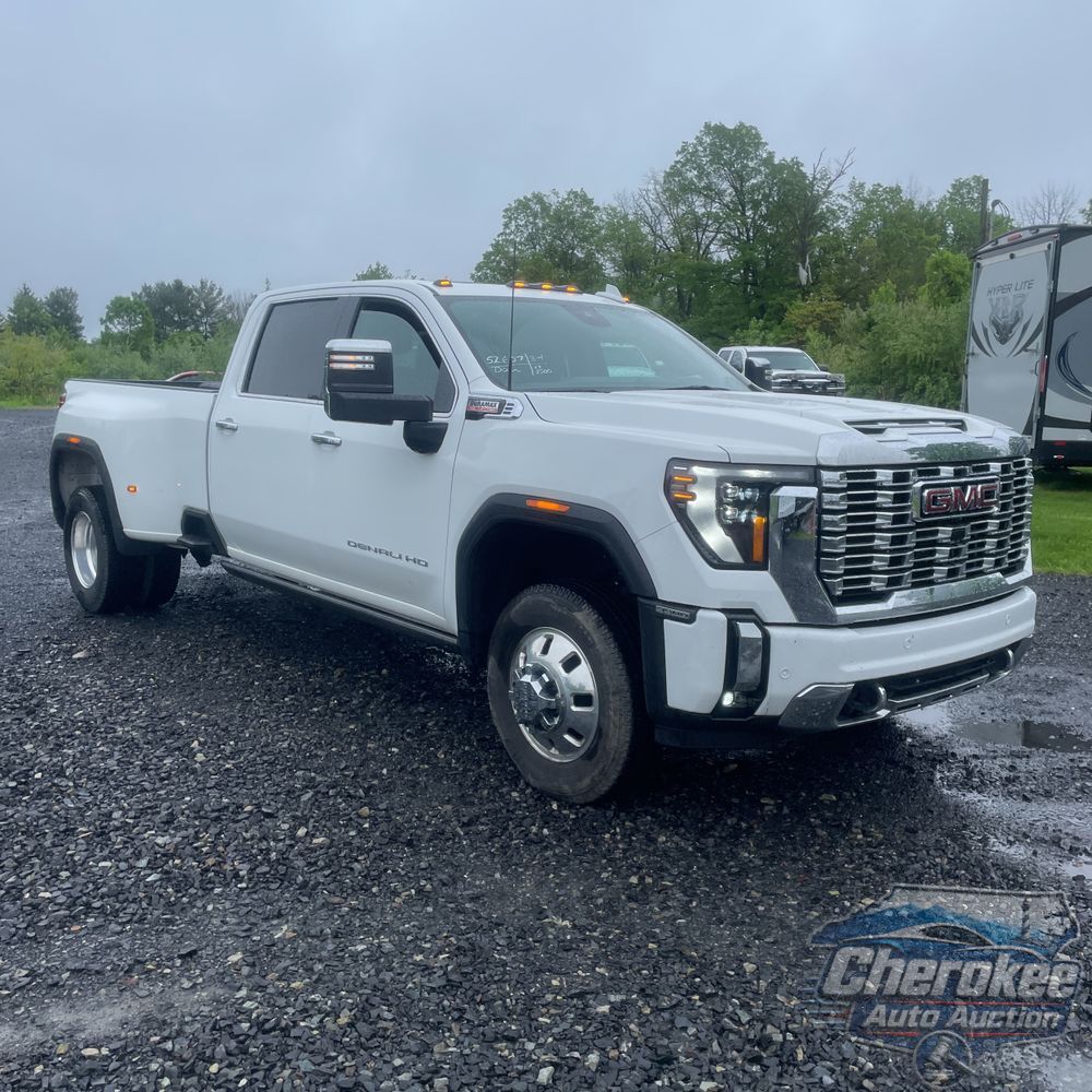 2024 GMC Sierra 3500HD Denali
