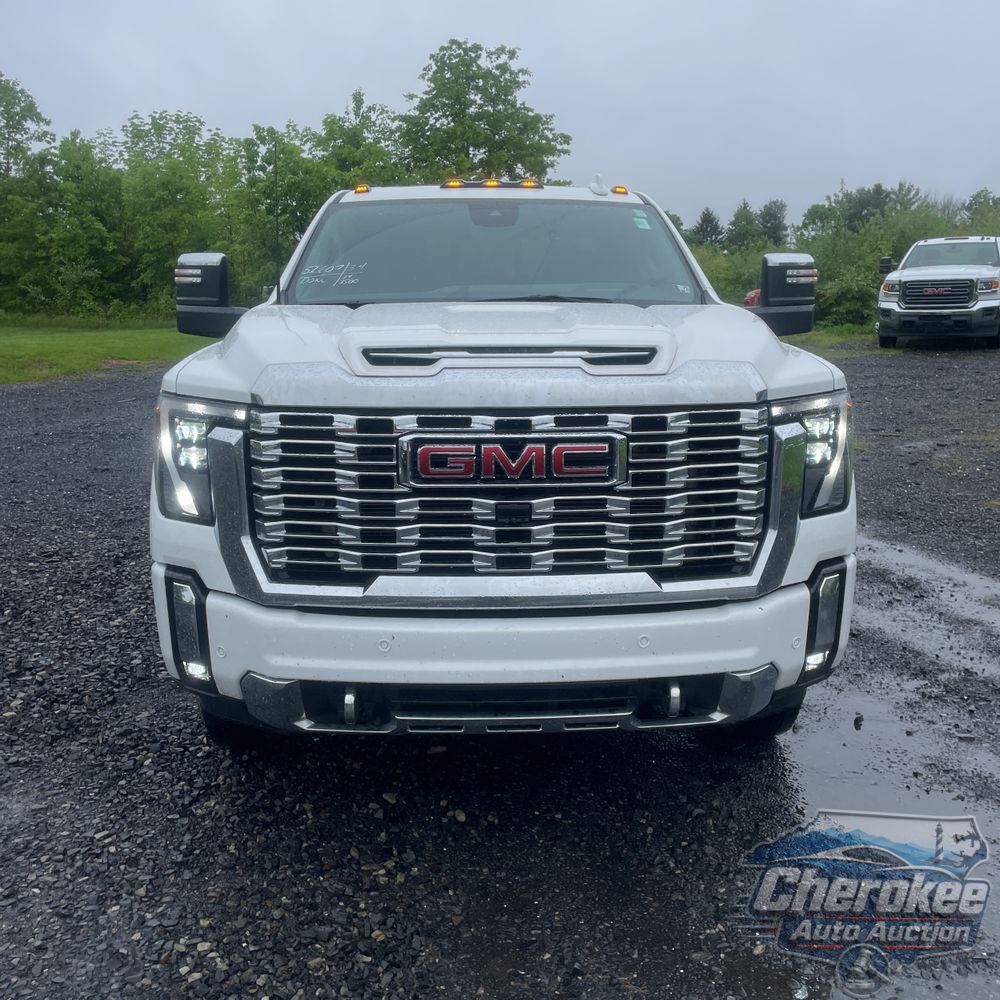 2024 GMC Sierra 3500HD Denali