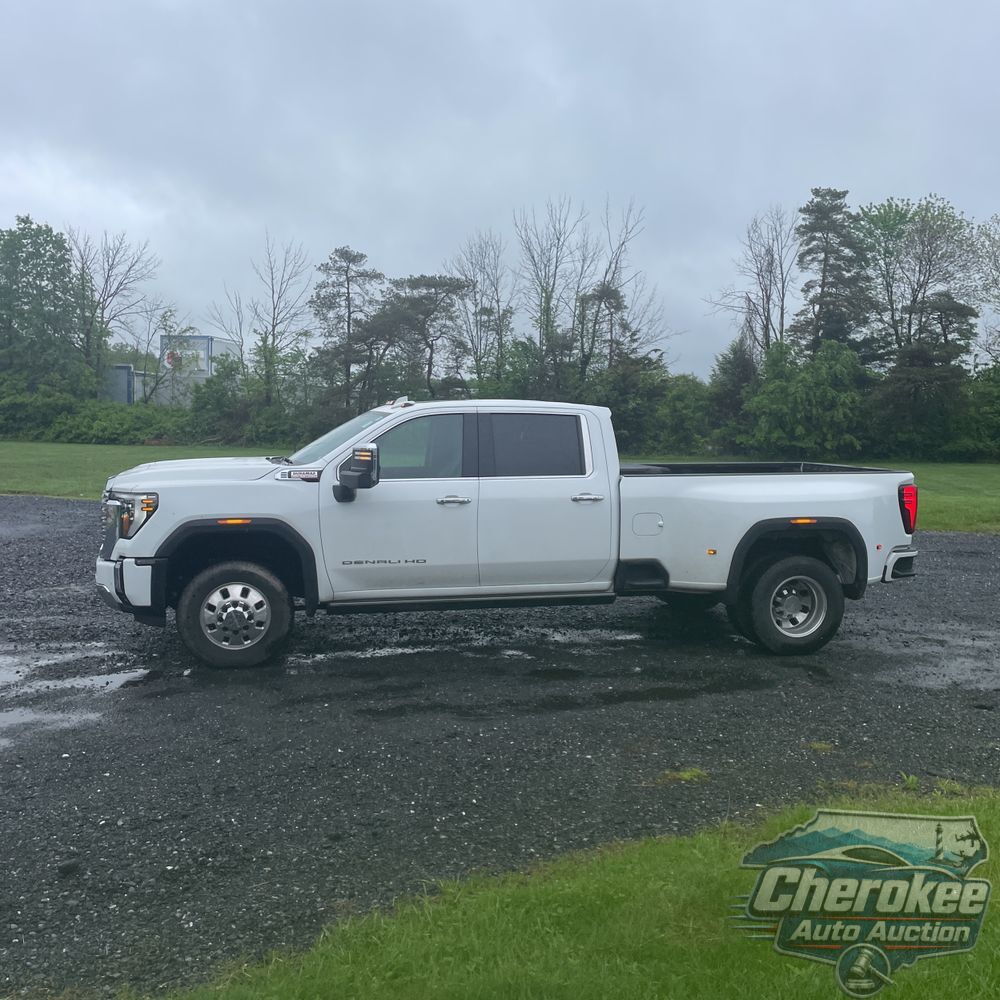2024 GMC Sierra 3500HD Denali