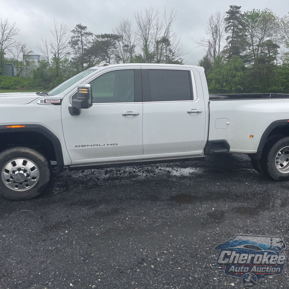 2024 GMC Sierra 3500HD Denali