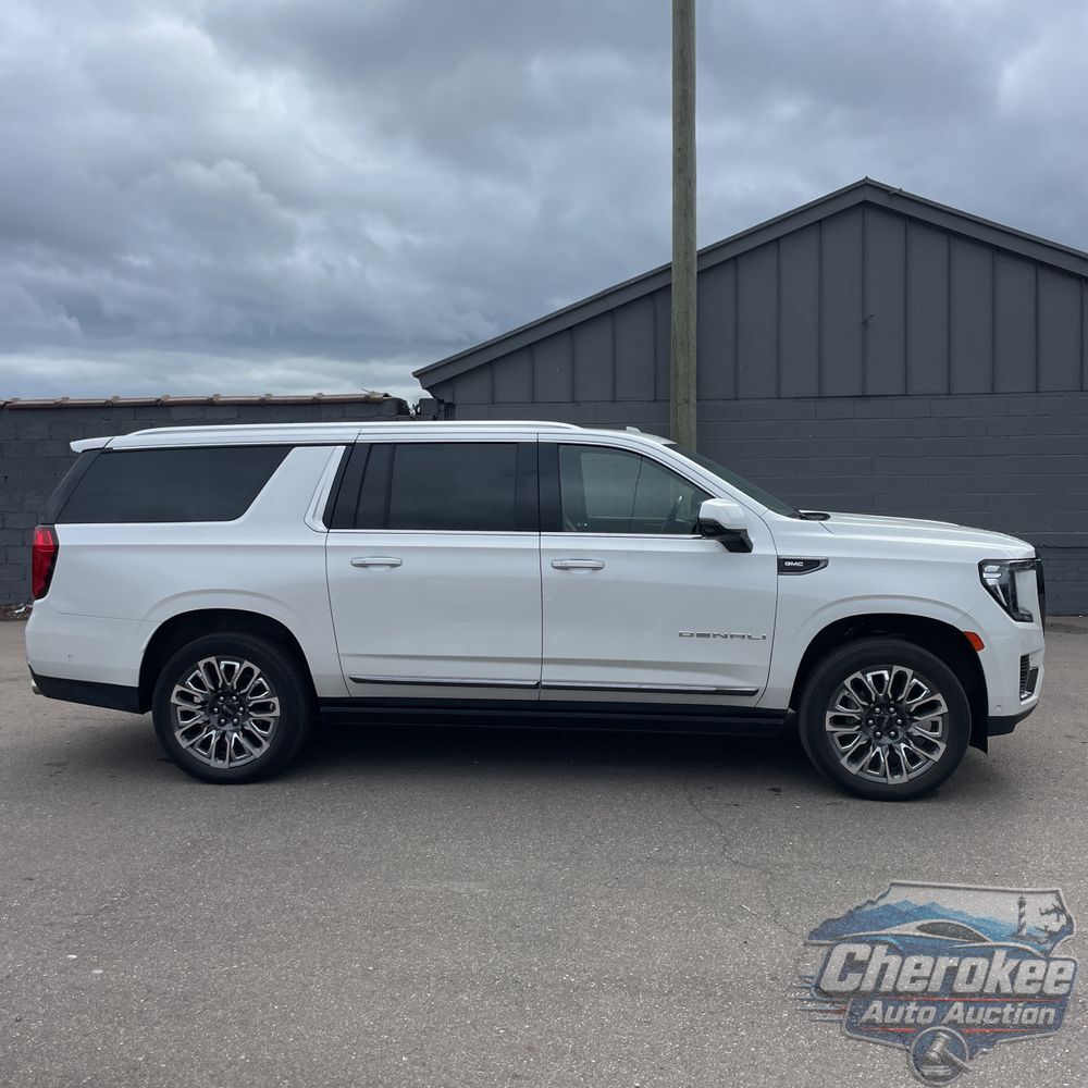 2023 GMC Yukon XL Denali Ultimate