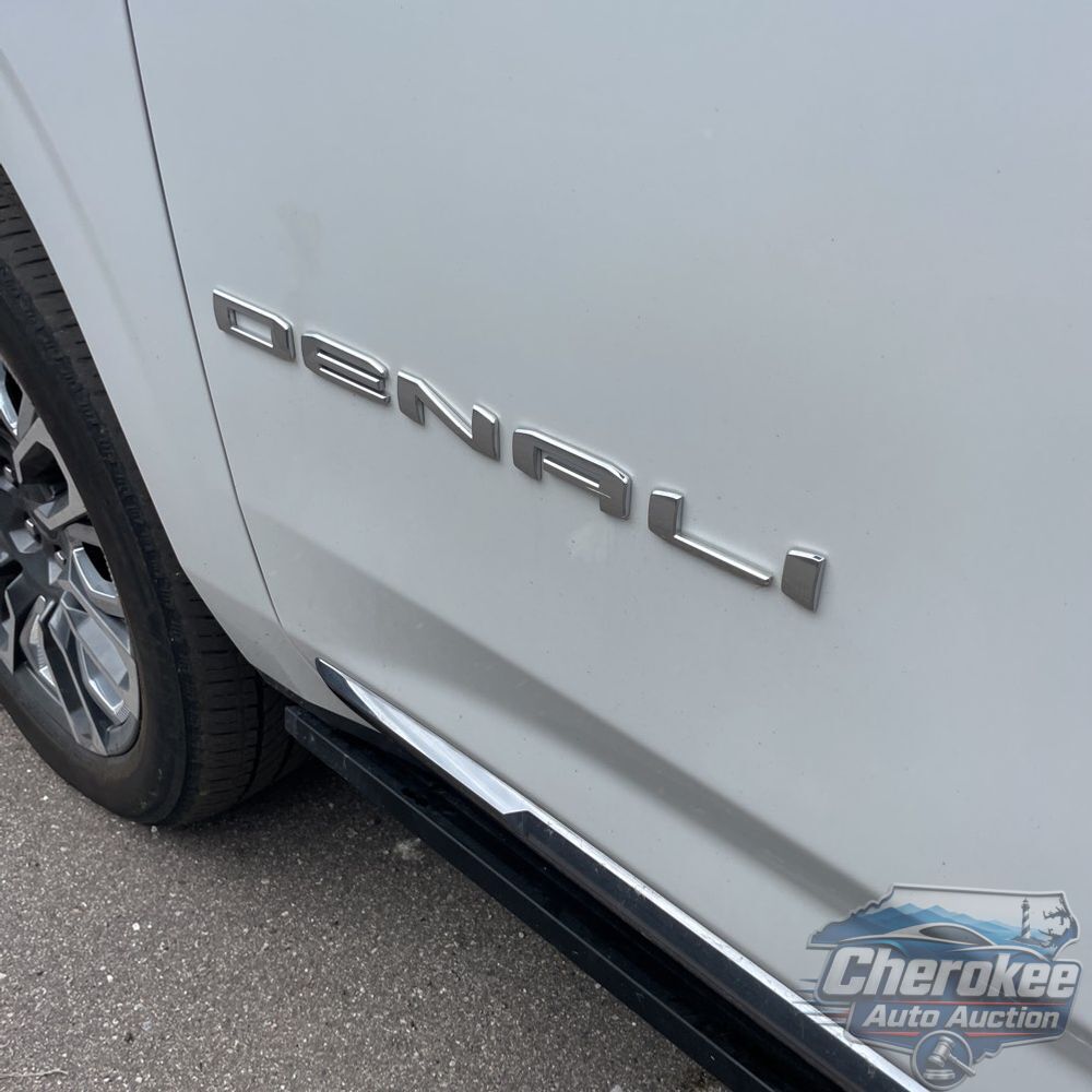 2023 GMC Yukon XL Denali Ultimate