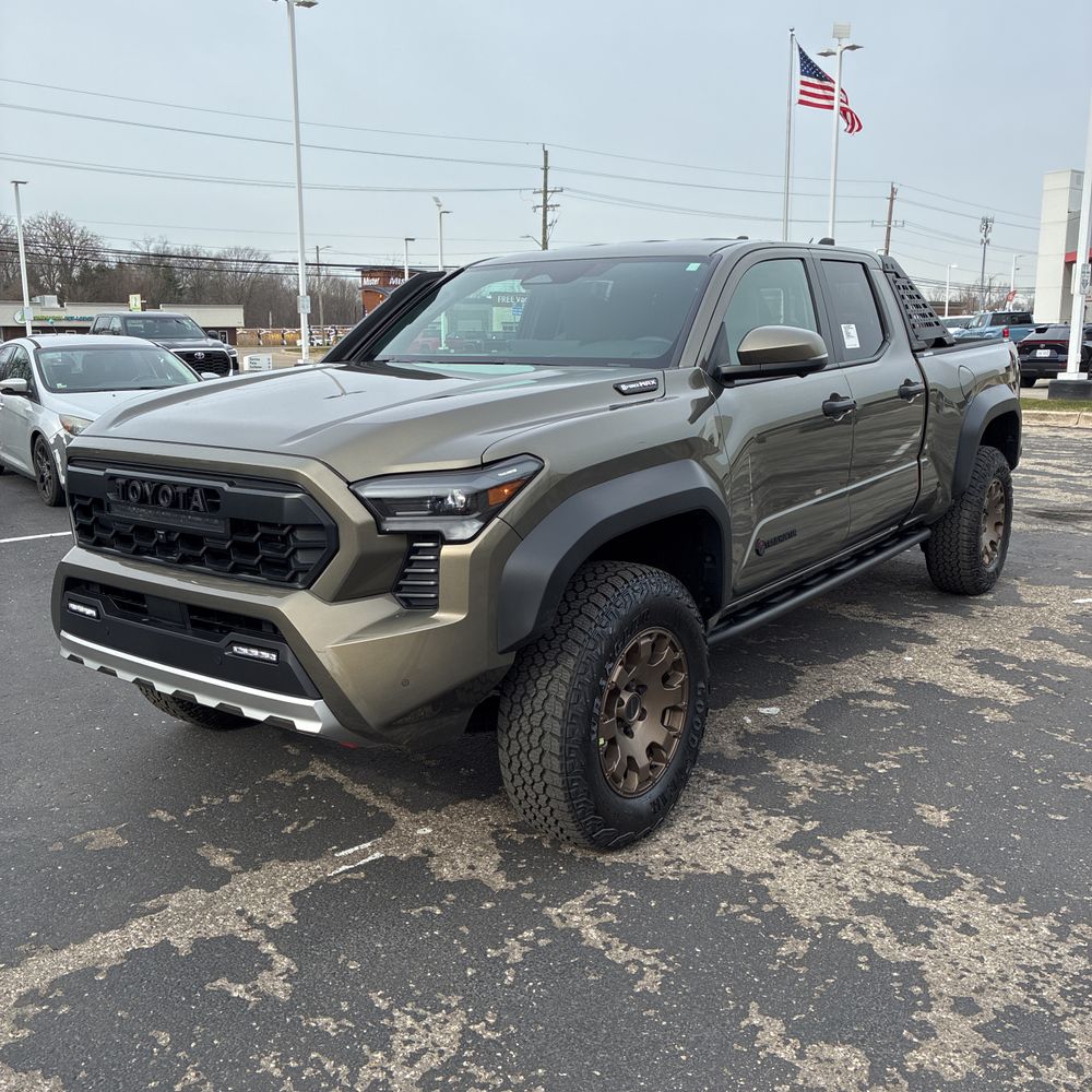 2026 Toyota Tacoma Trailhunter HV