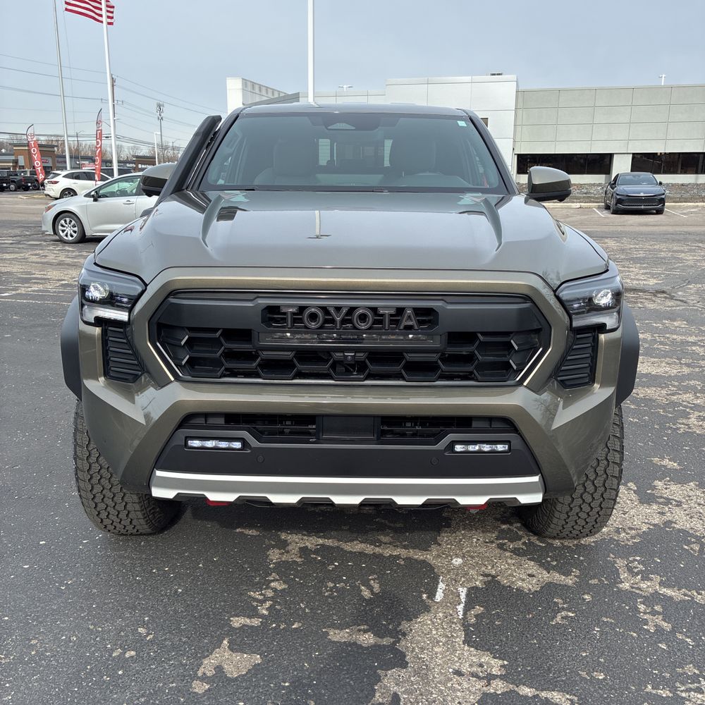 2026 Toyota Tacoma Trailhunter HV