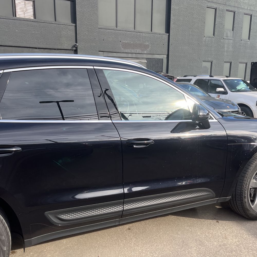 2024 Porsche Macan Base