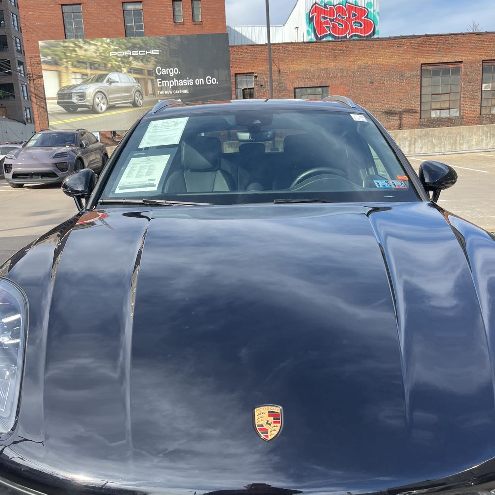 2024 Porsche Macan Base