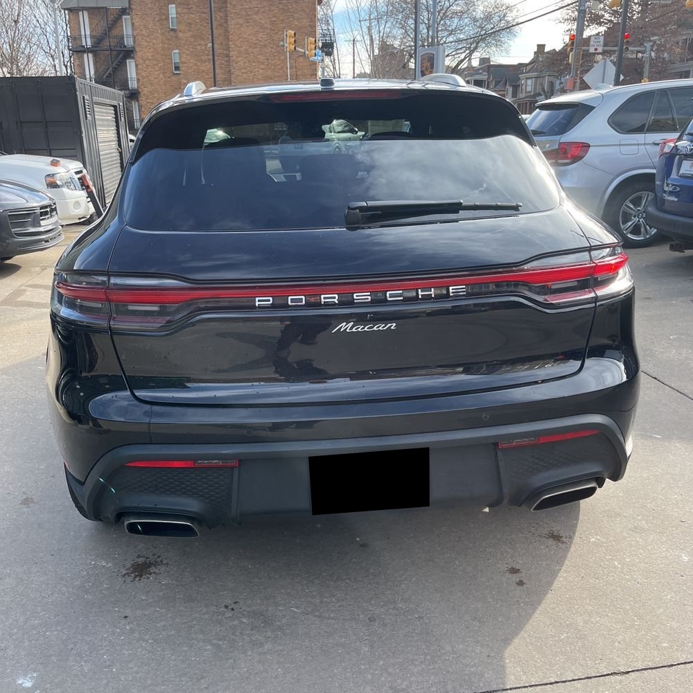 2024 Porsche Macan Base