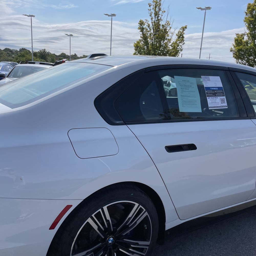 2024 BMW i7 M70