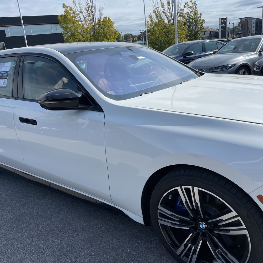 2024 BMW i7 M70