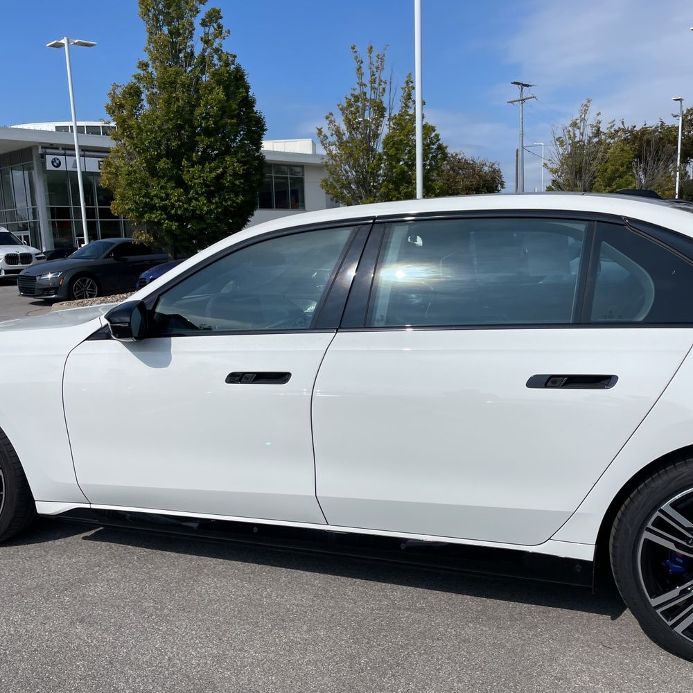2024 BMW i7 M70