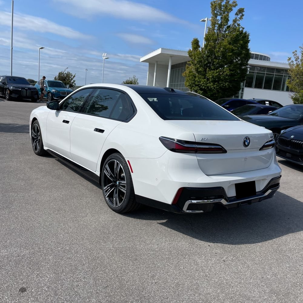 2024 BMW i7 M70