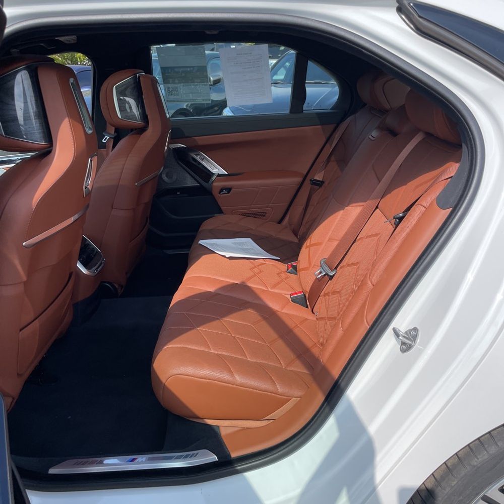 2024 BMW i7 M70