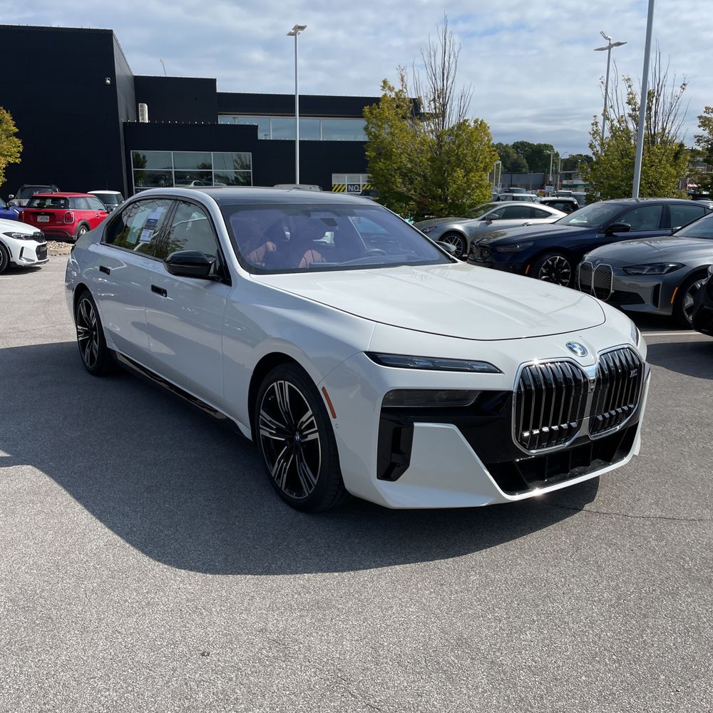 2024 BMW i7 M70
