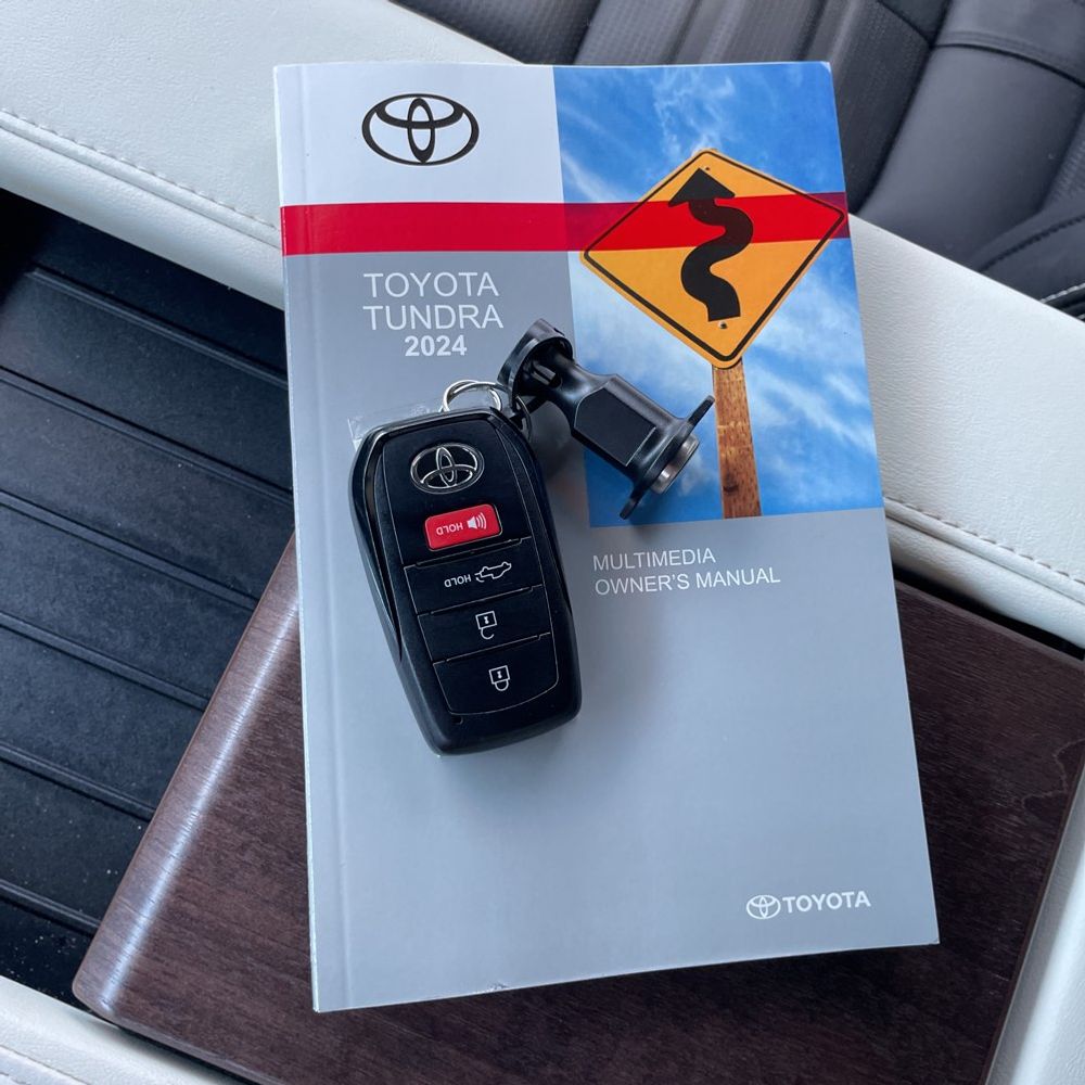 2024 Toyota Tundra Capstone HV