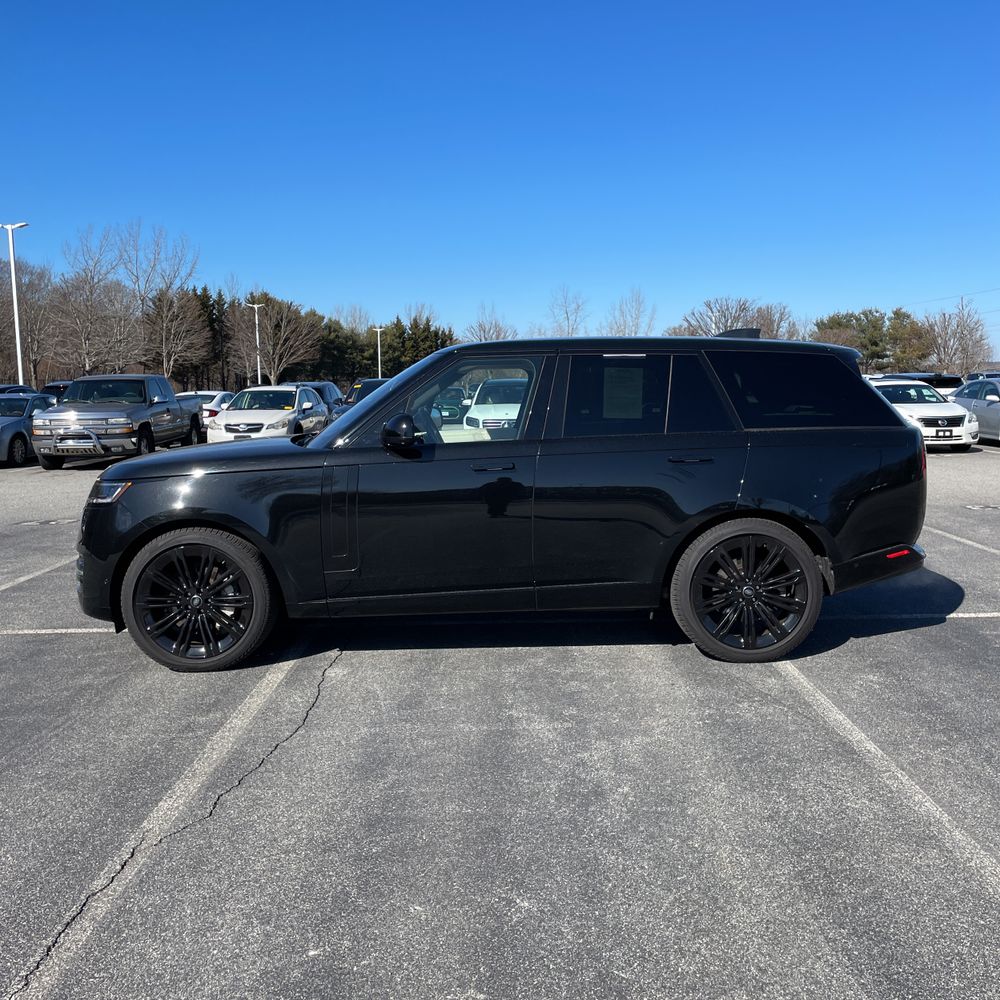 2023 Land Rover Range Rover P530 SE