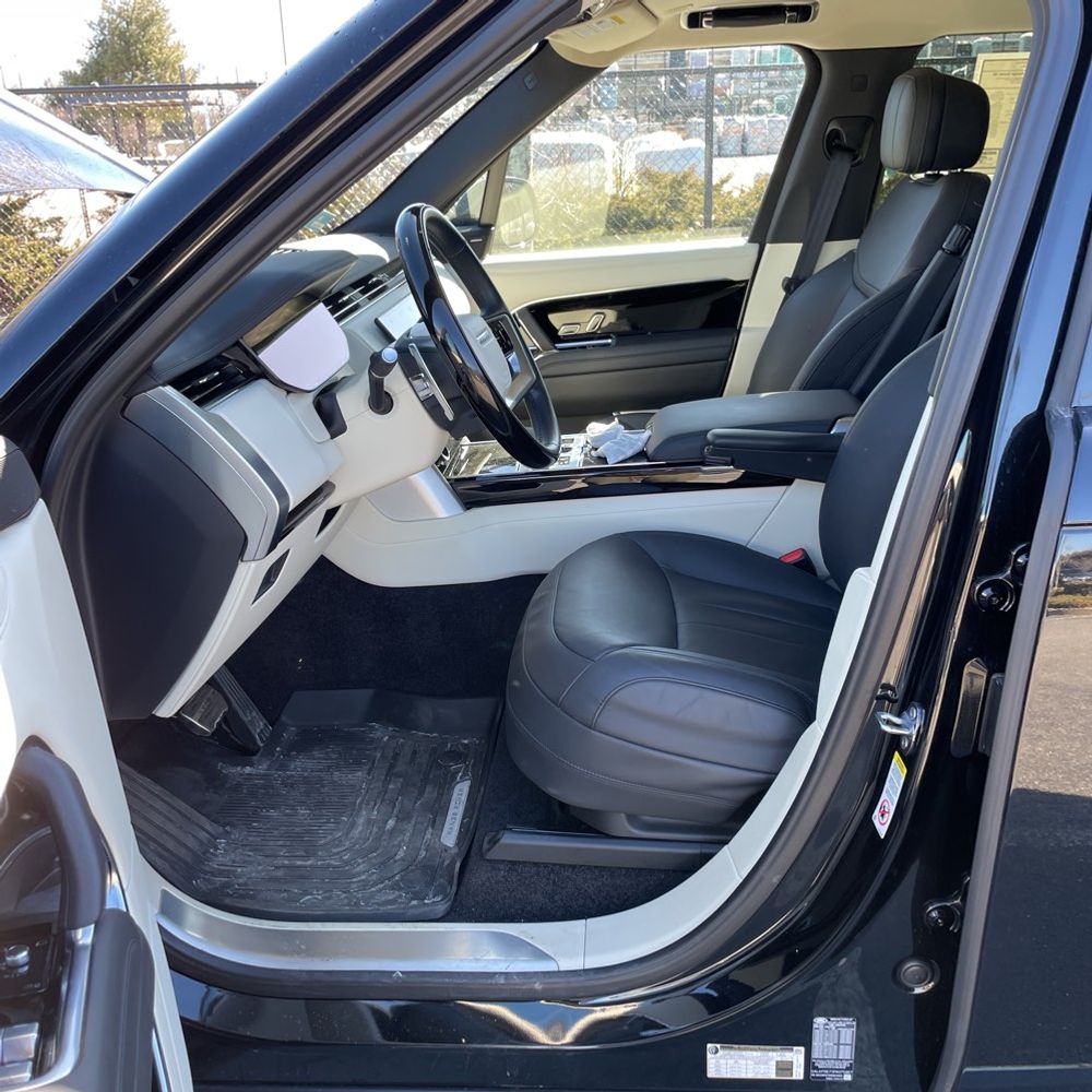 2023 Land Rover Range Rover P530 SE