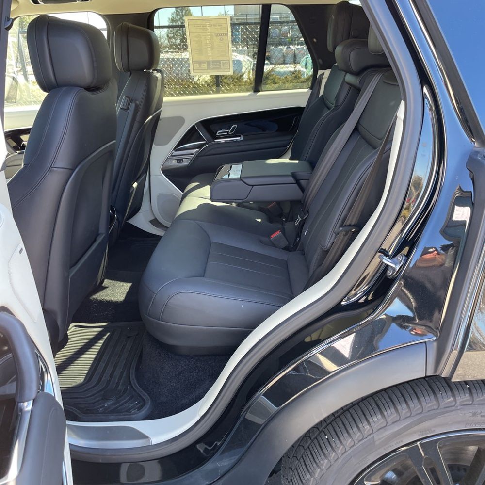 2023 Land Rover Range Rover P530 SE