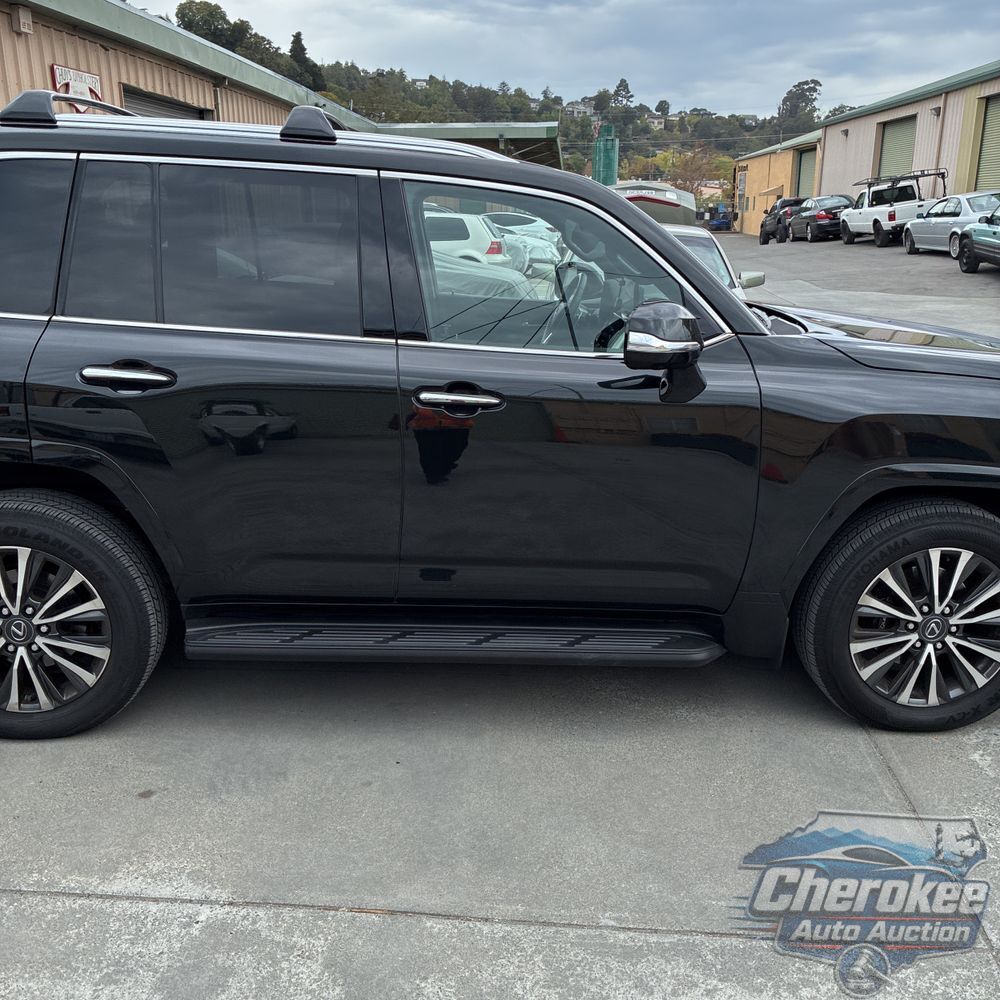 2024 Lexus LX 600 Premium