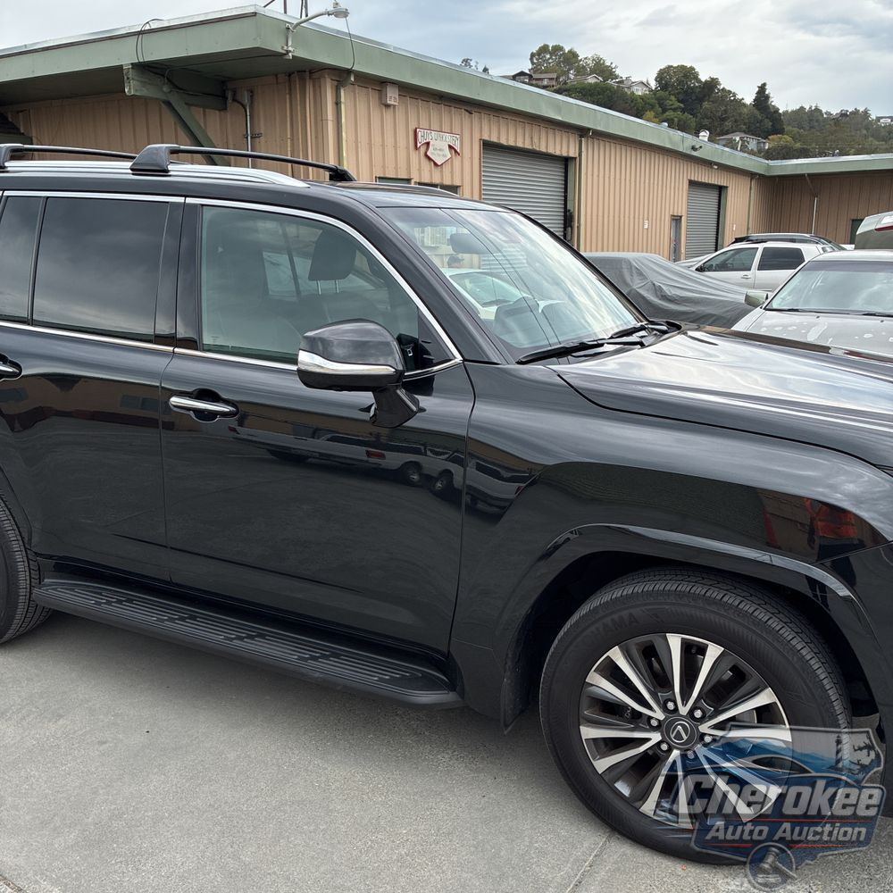 2024 Lexus LX 600 Premium