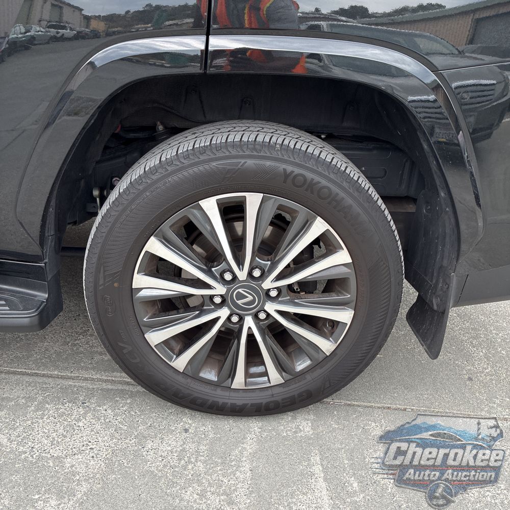 2024 Lexus LX 600 Premium