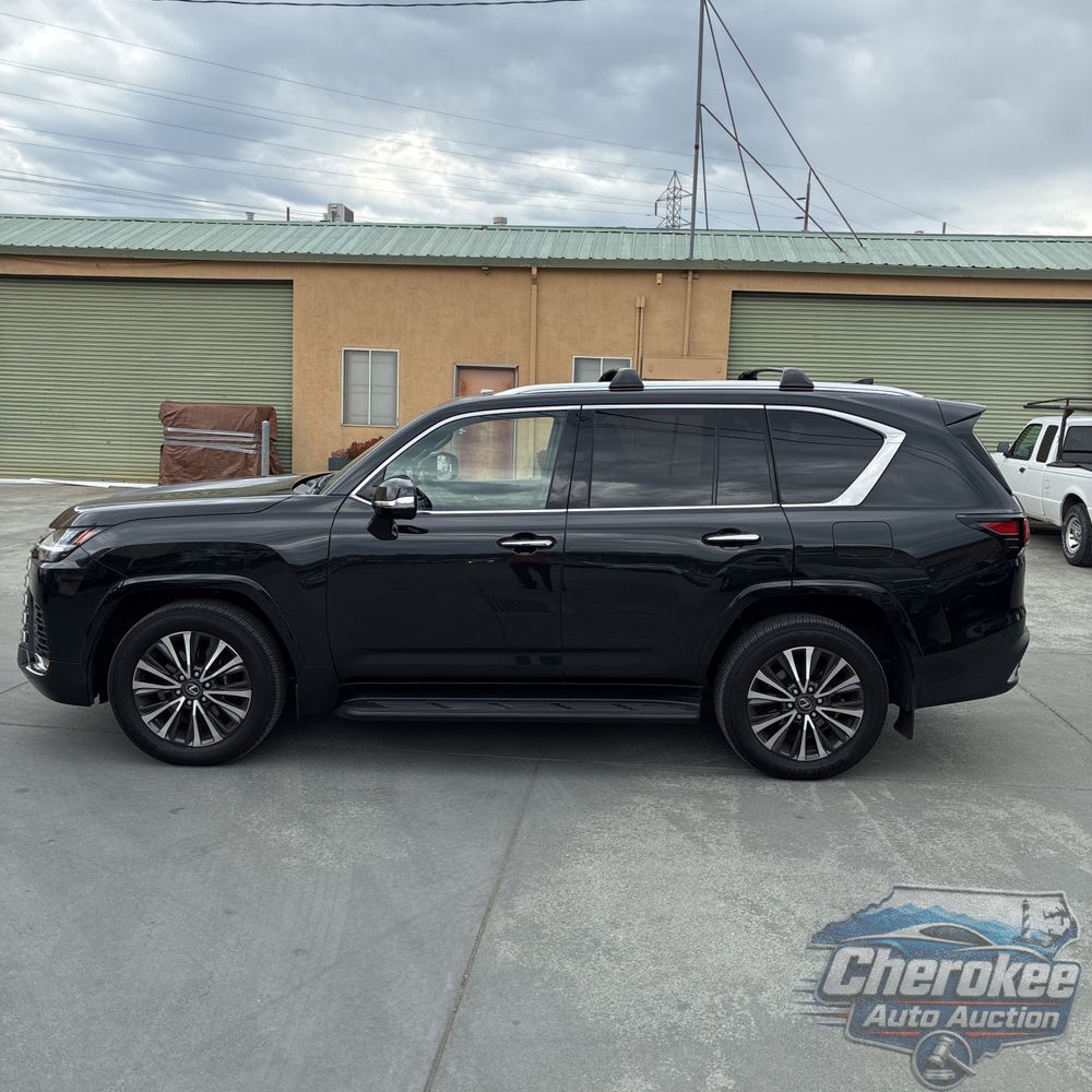 2024 Lexus LX 600 Premium