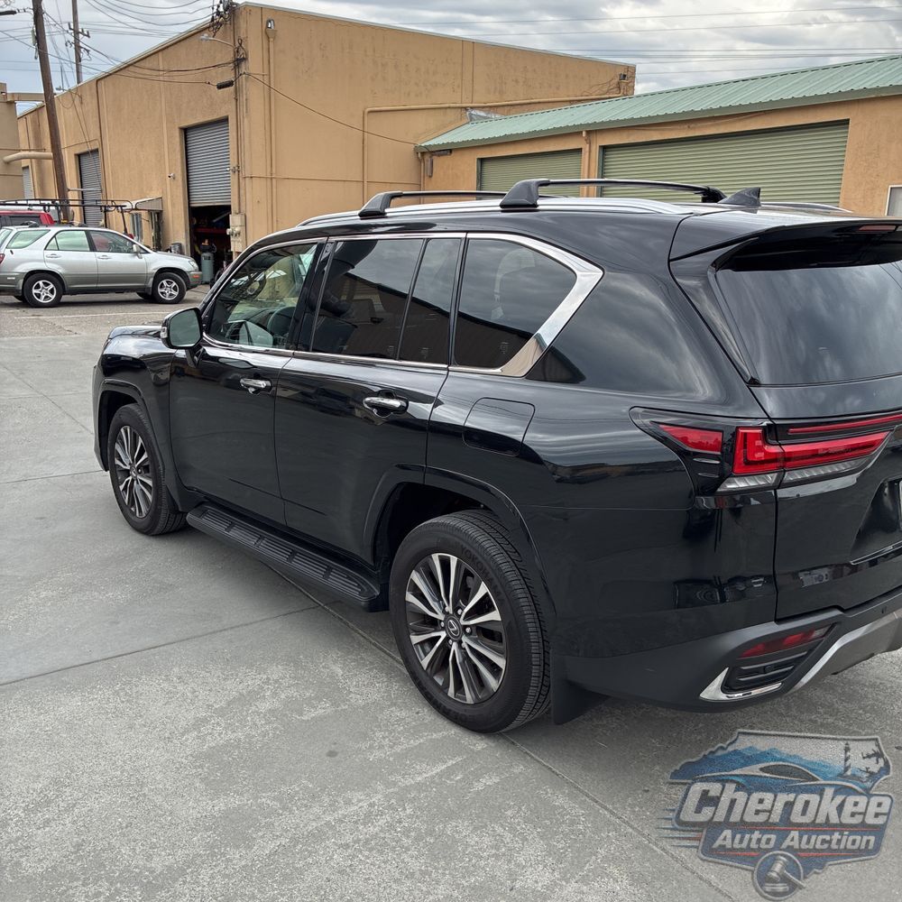 2024 Lexus LX 600 Premium
