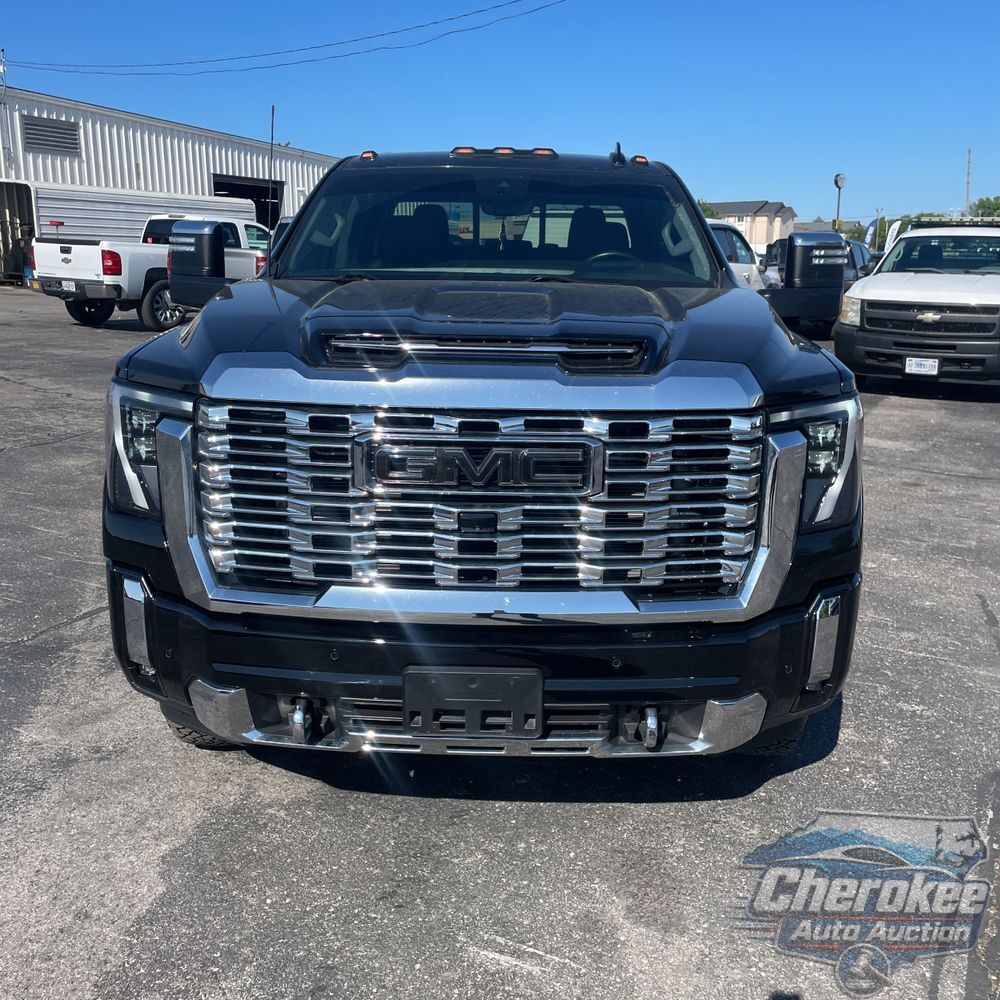 2024 GMC Sierra 3500HD Denali
