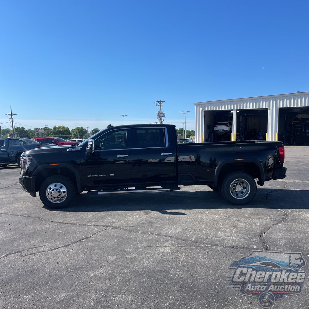 2024 GMC Sierra 3500HD Denali