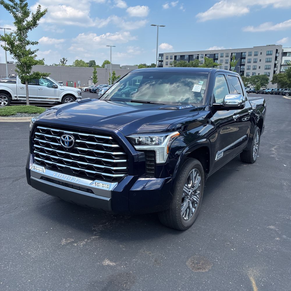 2023 Toyota Tundra Capstone HV
