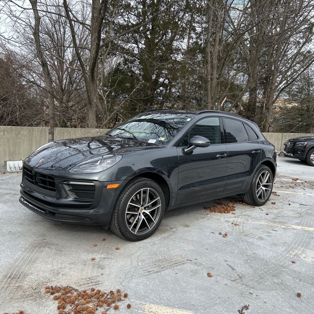 2024 Porsche Macan Base