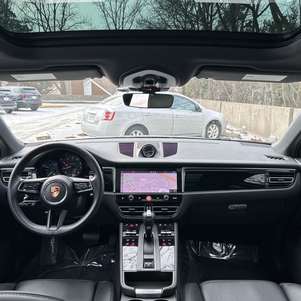 2024 Porsche Macan Base